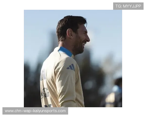 国家队在赛后举行公开训练以回馈球迷，国家队参加联赛